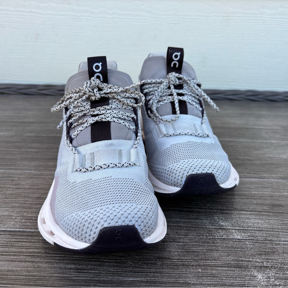 Women’s On Cloud Shoes (6)